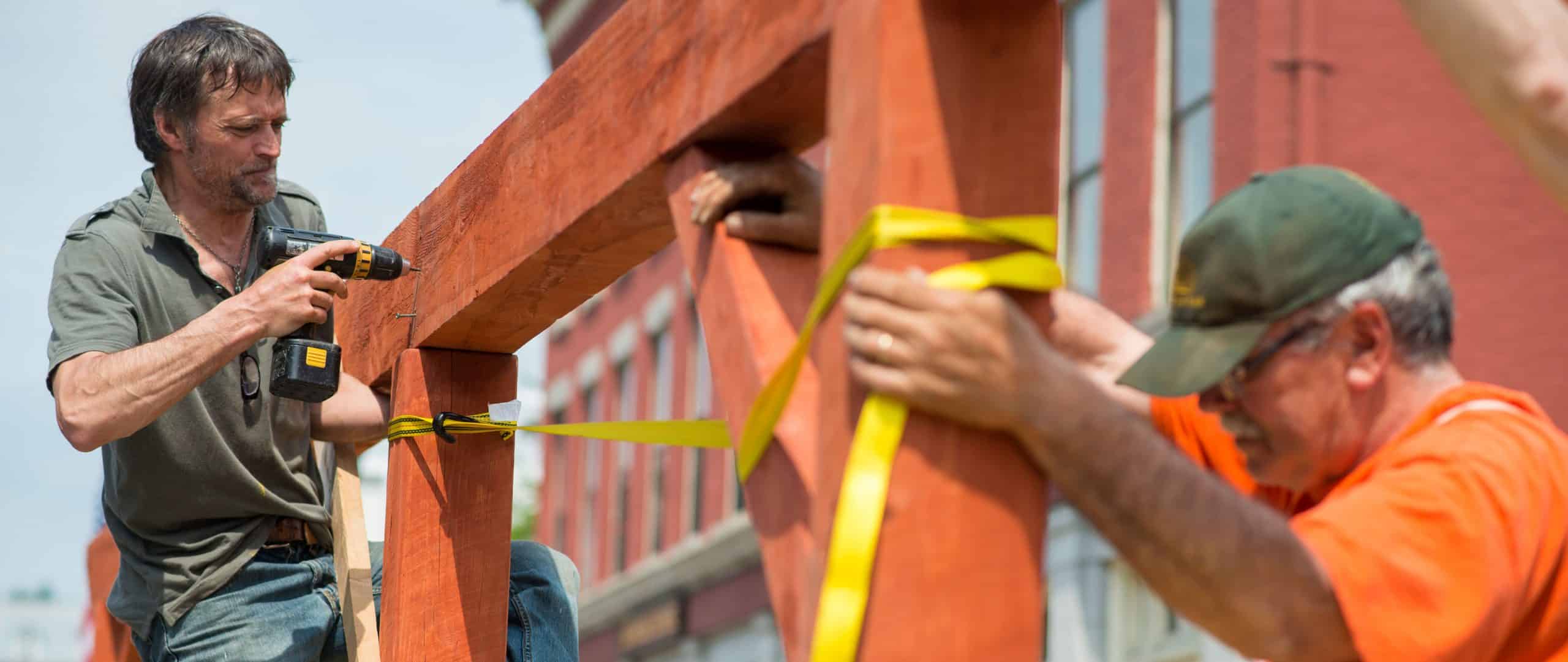 installing parklet, montpelier, vermont, teamwork, building