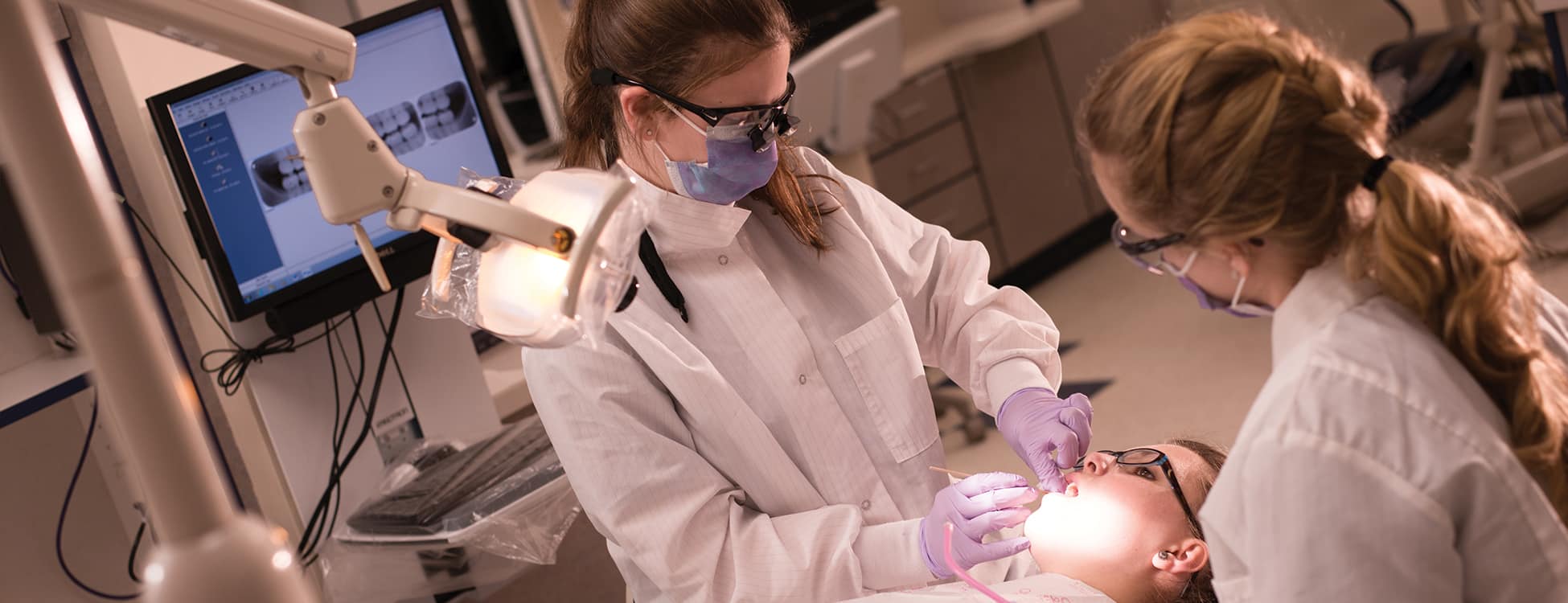 dental hygiene, laboratory, Willison campus, teeth cleaning, female students